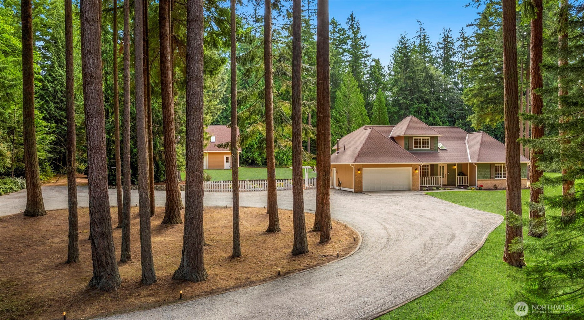 6927 Denali Way, Clinton, WA 98236