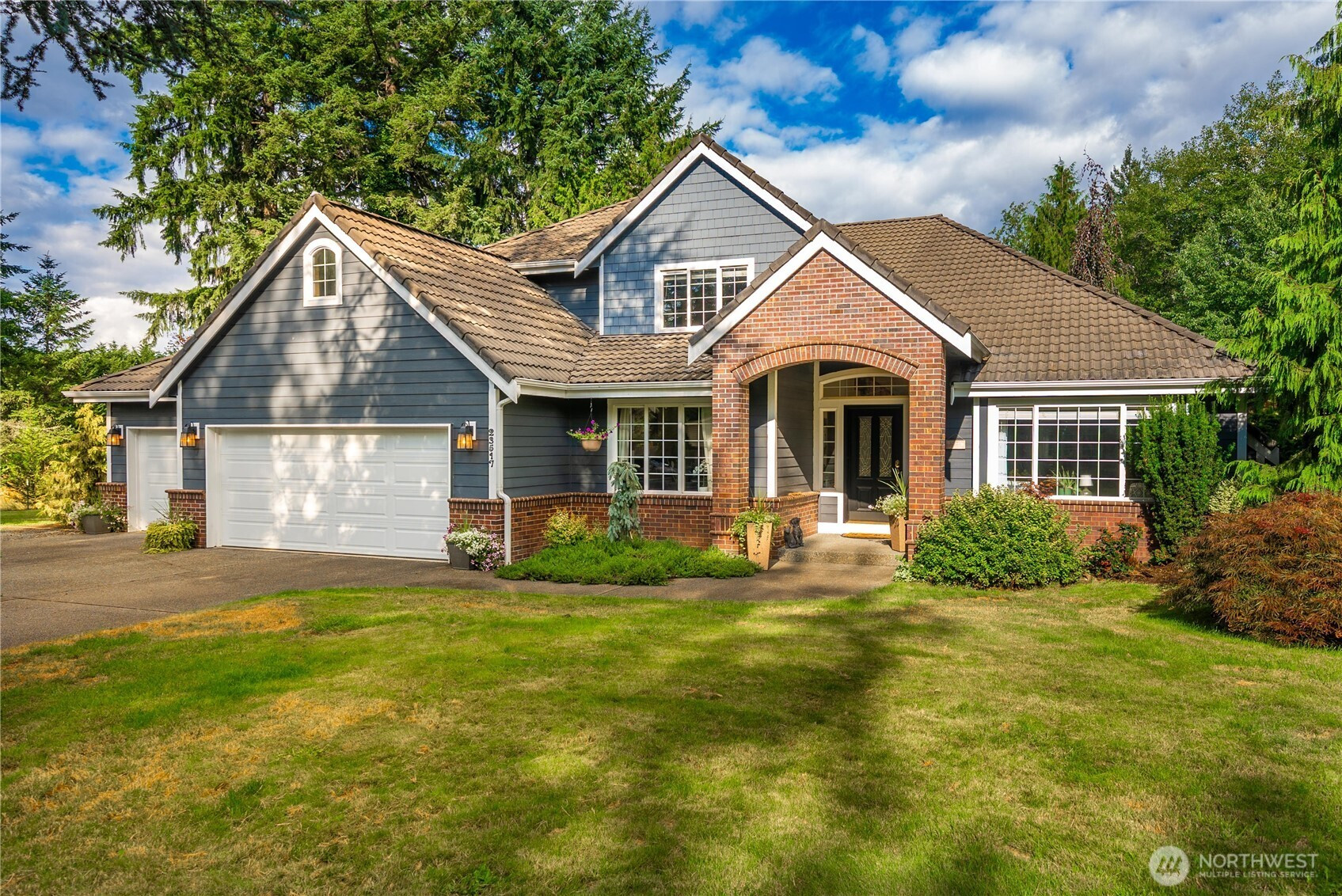 23517 38th Avenue E, Spanaway, WA 98387