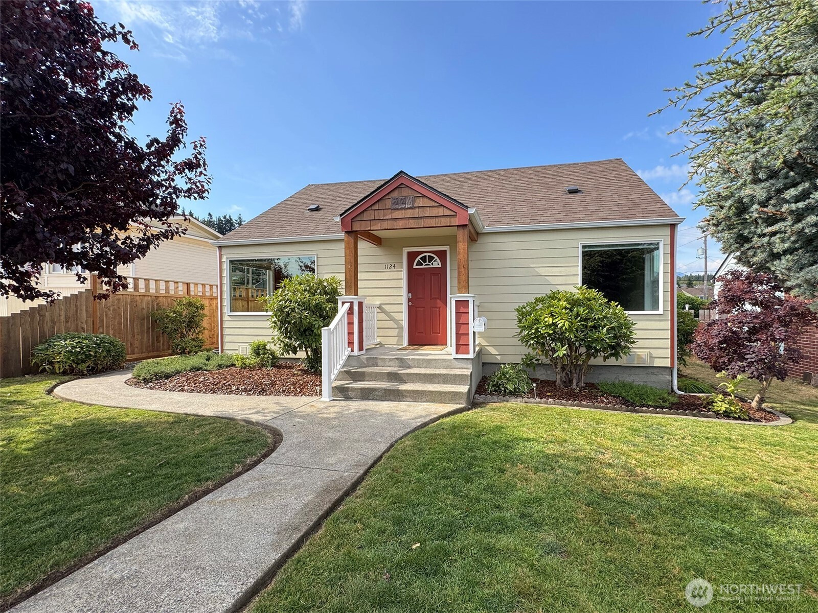 1124 E 4th Street, Port Angeles, WA 98362
