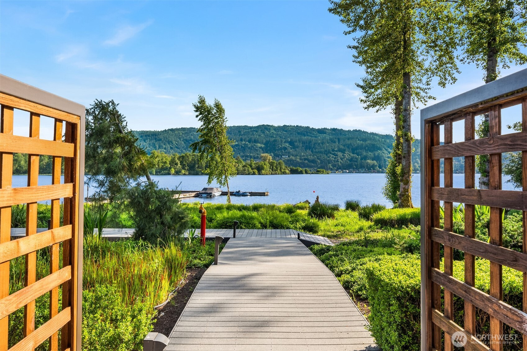 4305 E Lake Sammamish Parkway SE, Issaquah, WA 98029