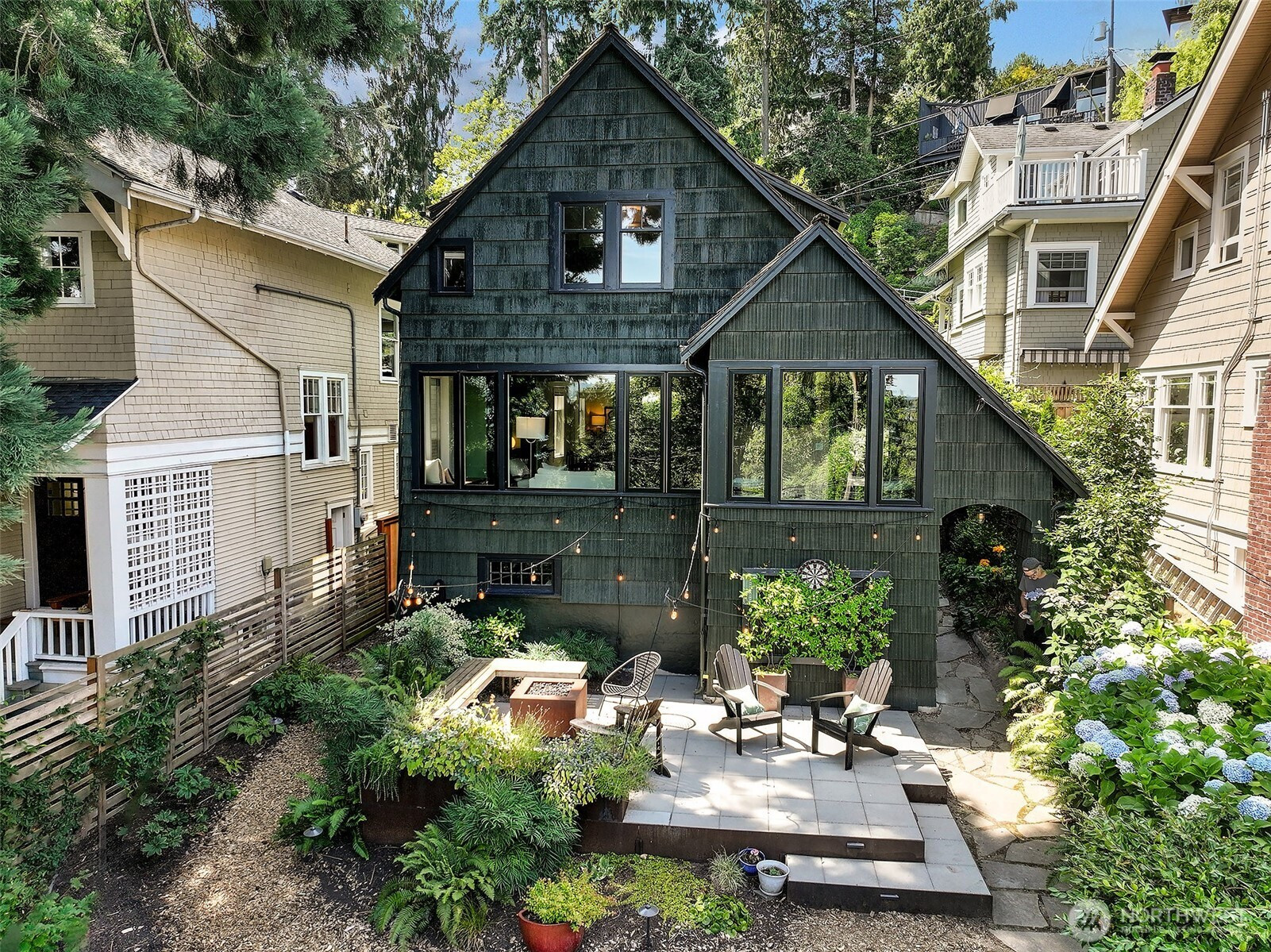 1525 Madrona Drive, Seattle, WA 98122