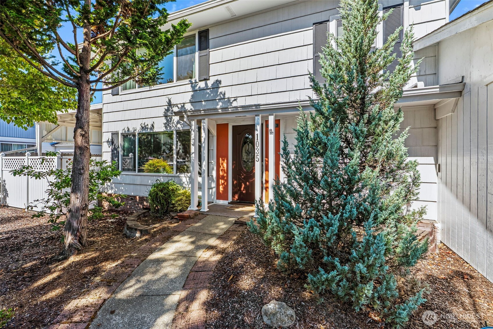 1035 21st Avenue, Longview, WA 98632
