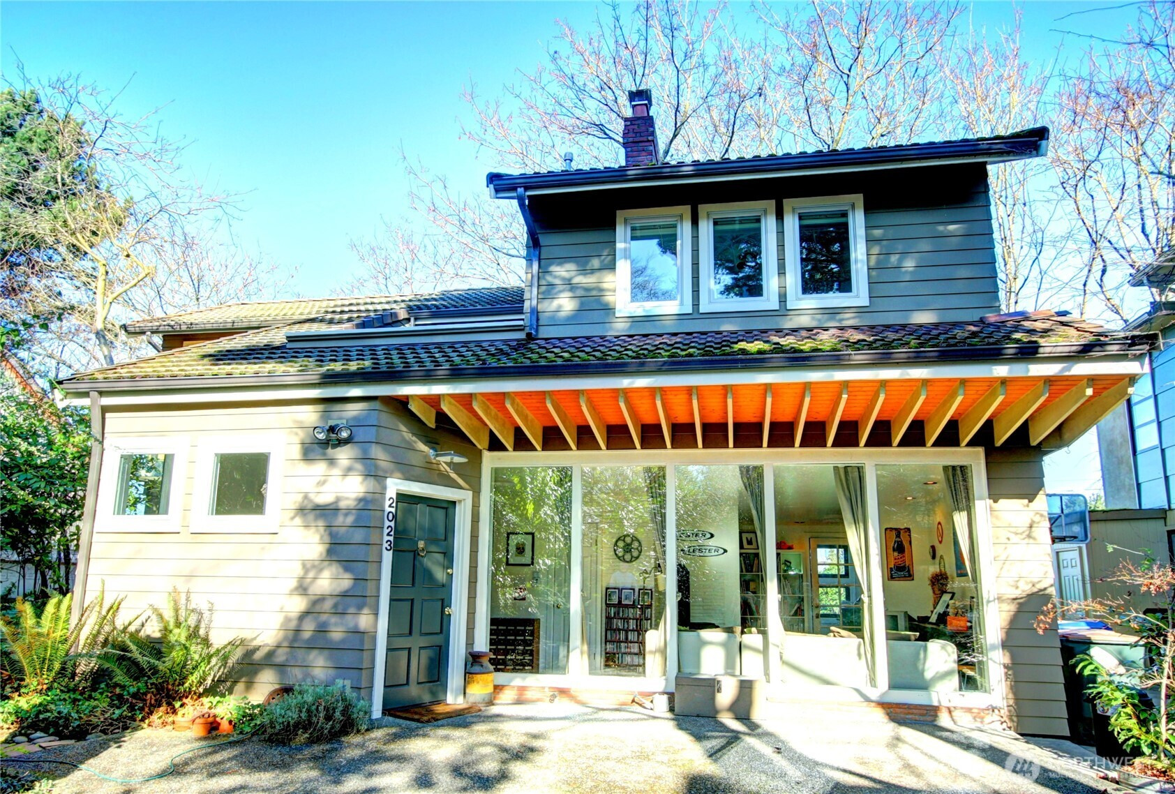 2023 E Roanoke Street, Seattle, WA 98112