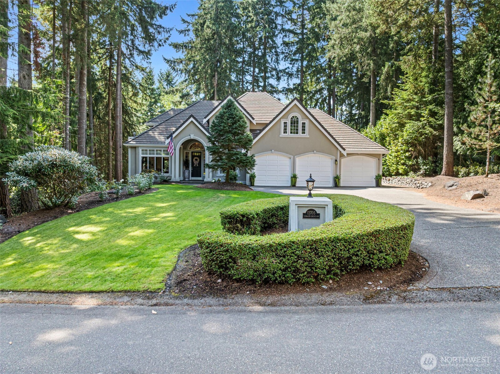 12705 Tanager Dr NW, Gig Harbor, WA 98332