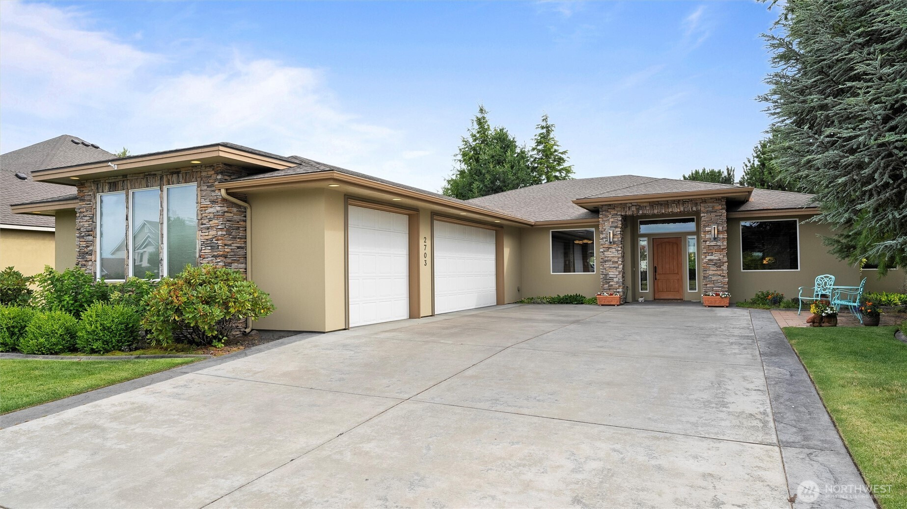 2703 Sawgrass Loop, Richland, WA 99354