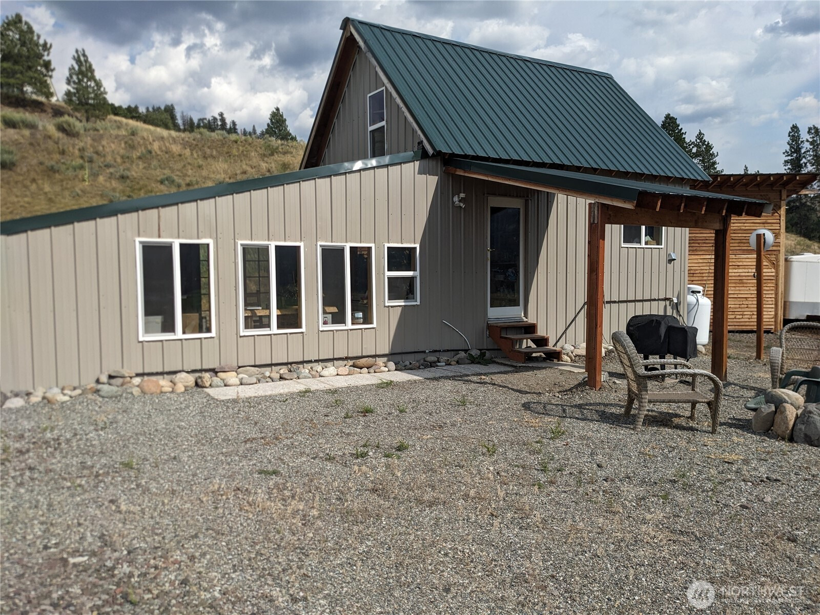 12 Tanager Lane, Republic, WA 99166
