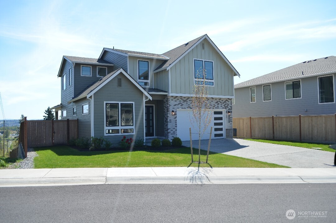 9520 38th Street E, Edgewood, WA 98371