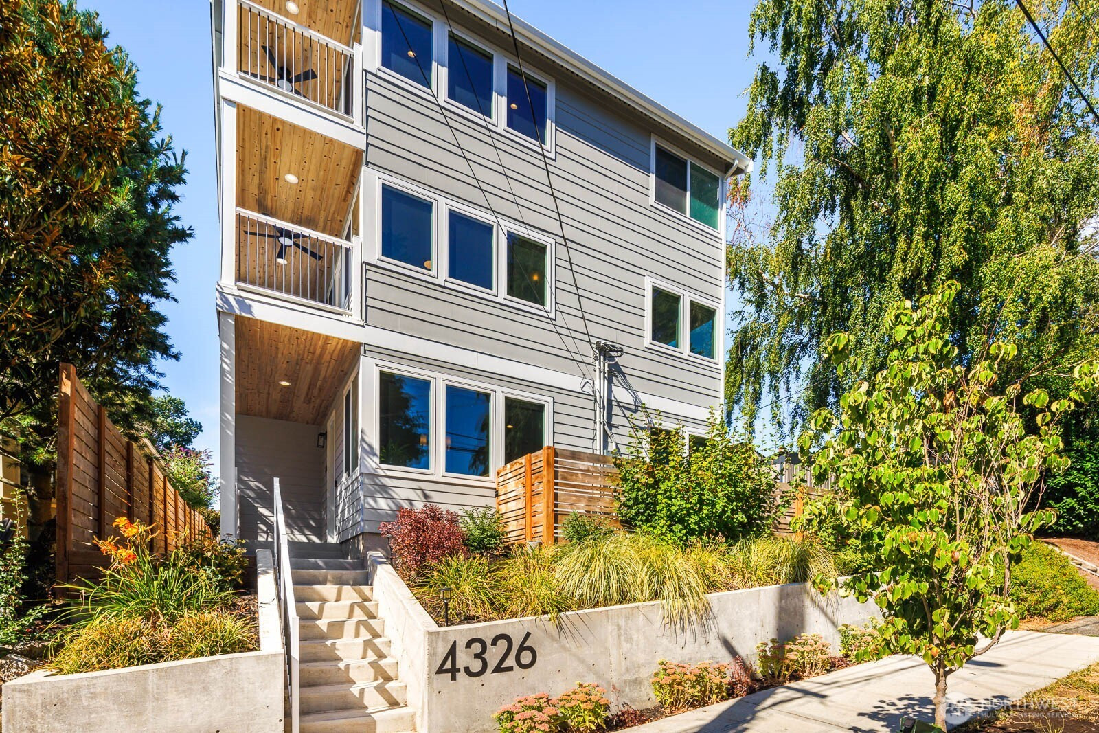 4326 A SW Mills Street, Seattle, WA 98136