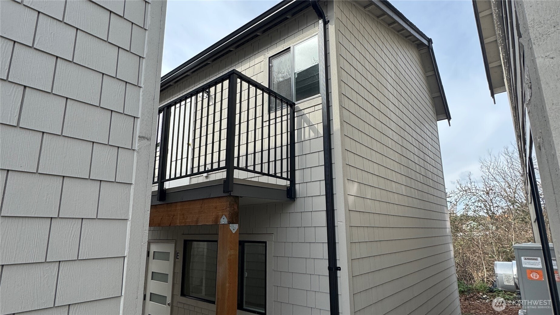 476 SE Barrington Dr, Oak Harbor, WA 98277