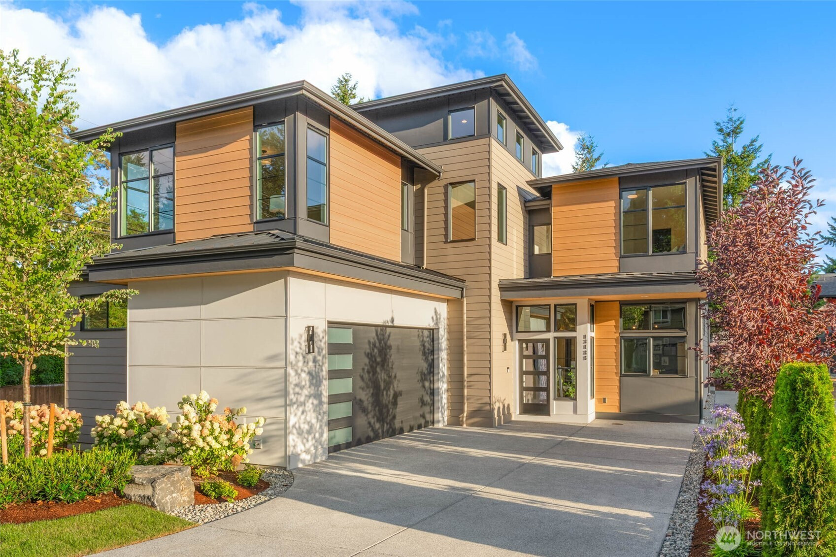 13125 NE 104th Street, Kirkland, WA 98033