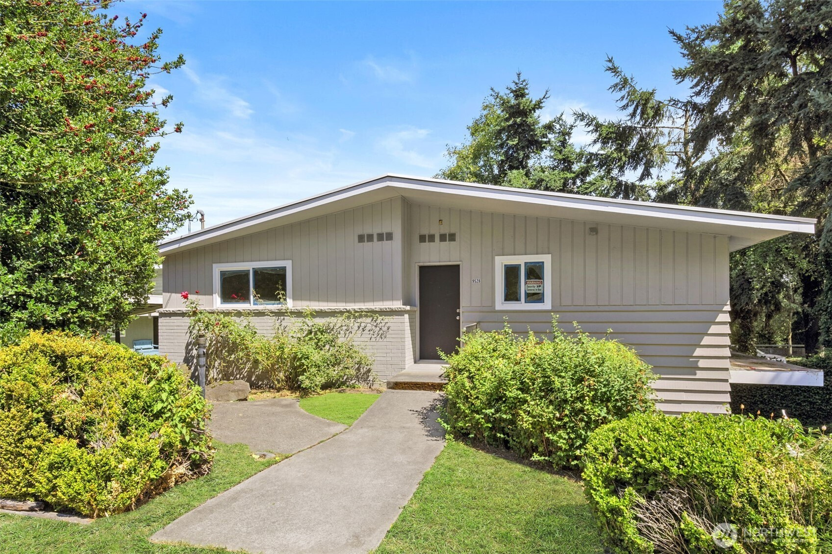 9528 9th Avenue NW, Seattle, WA 98117