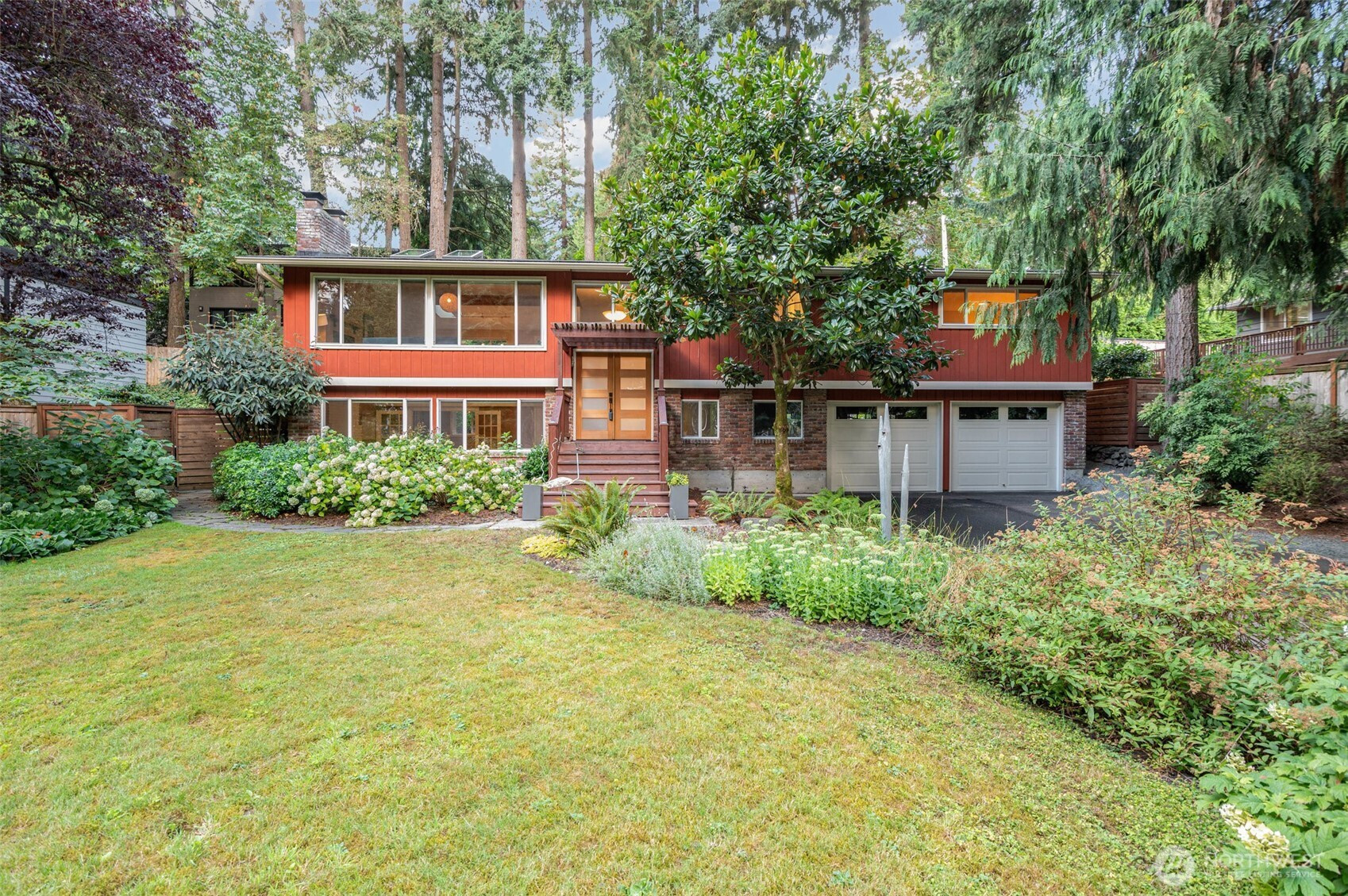 2705 107th Ave SE Avenue SE, Beaux Arts, WA 98004