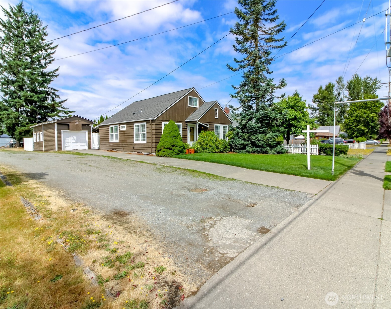 3208 Porter Street, Enumclaw, WA 98022