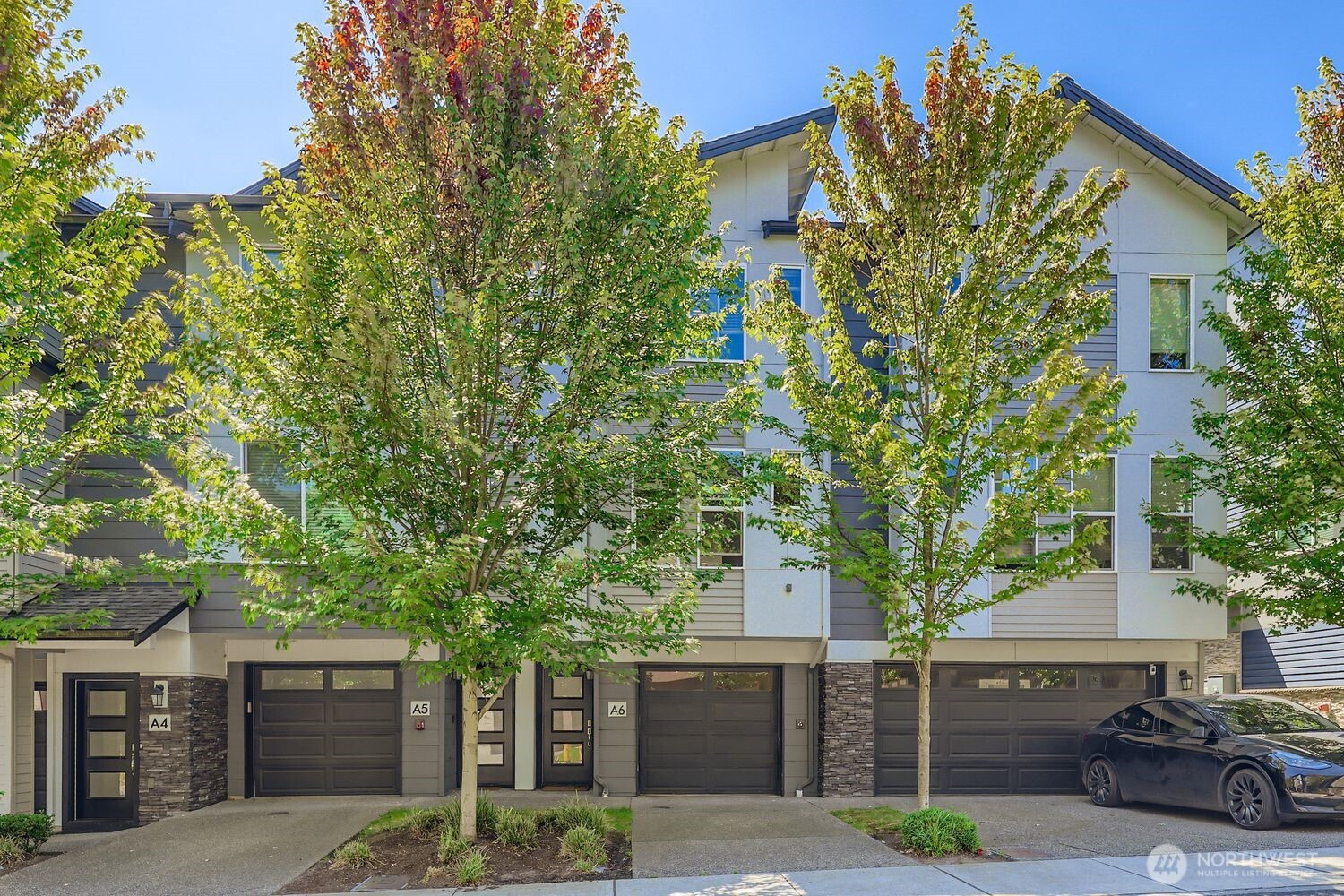 15720 Meadow Road, Lynnwood, WA 98087