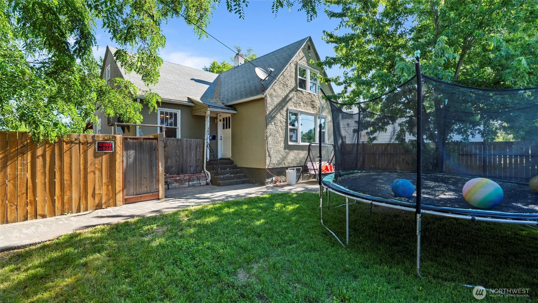 123 NE C Street, College Place, WA 99324