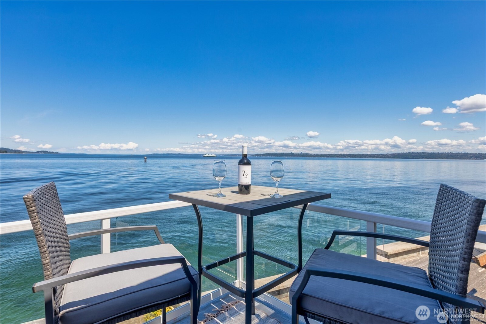 10879 Point Vashon Drive SW, Vashon, WA 98070
