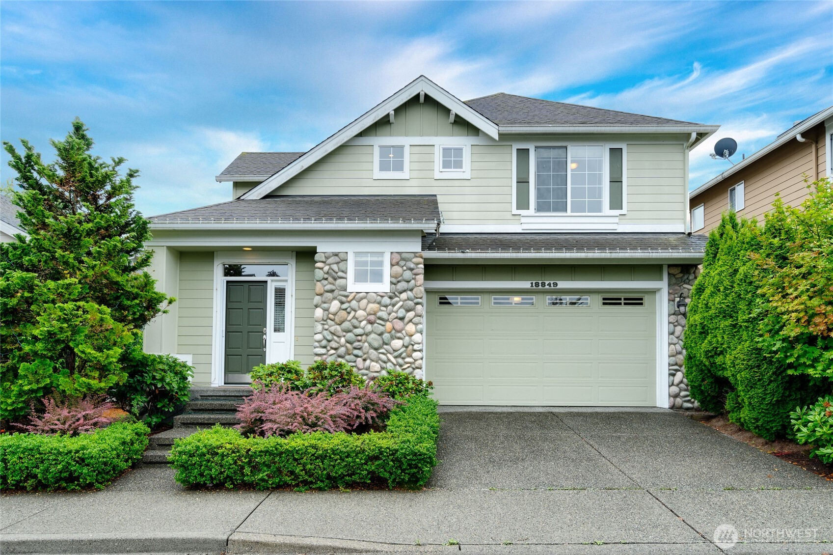 18849 NE 62nd Way, Redmond, WA 98052