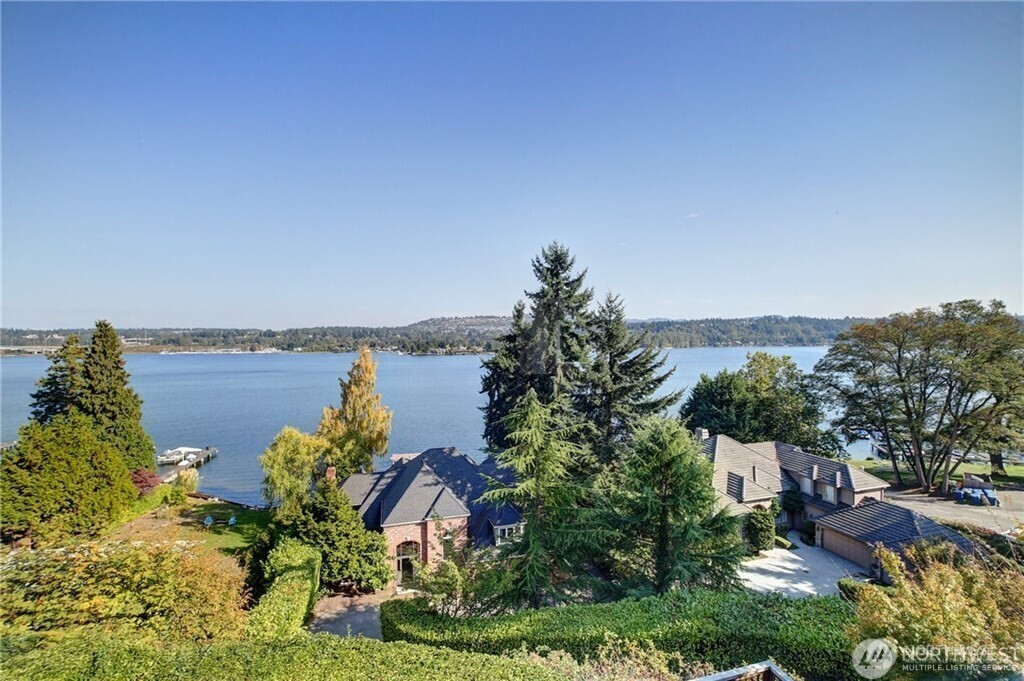 4122 100th Avenue SE, Mercer Island, WA 98040