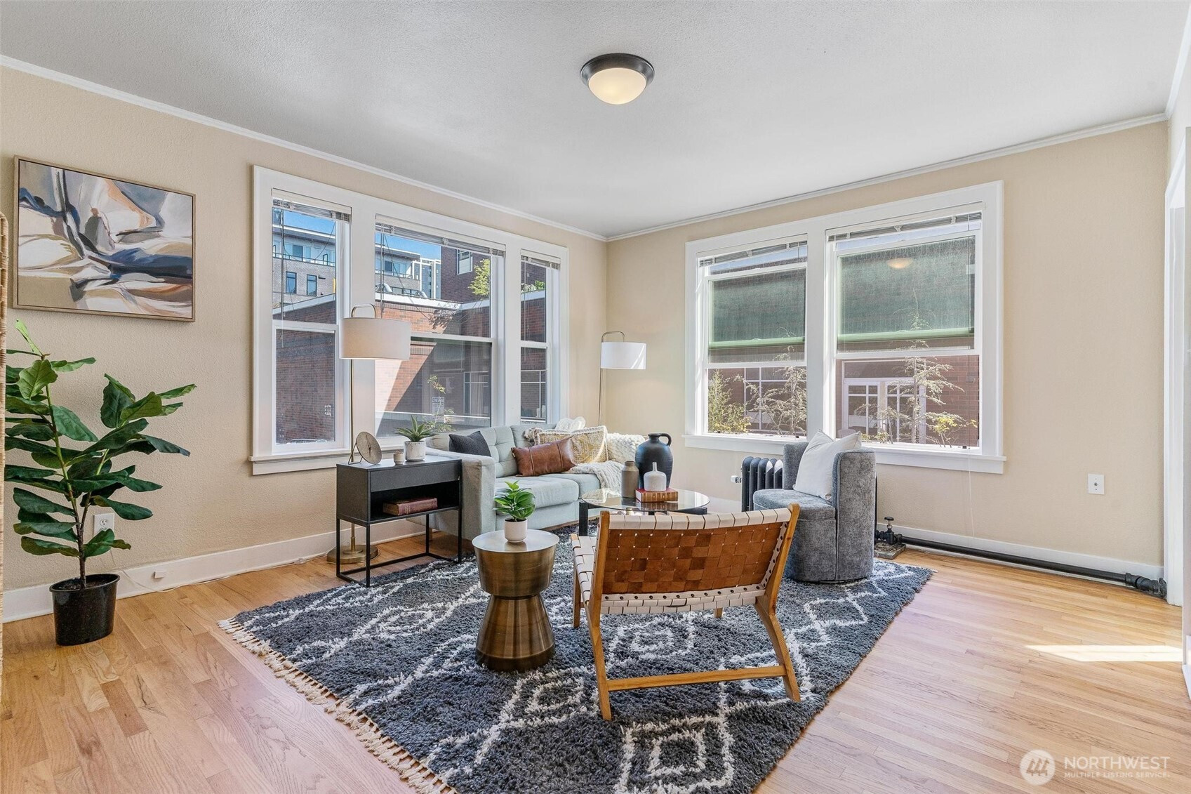 905 NE 43rd Street, Seattle, WA 98105