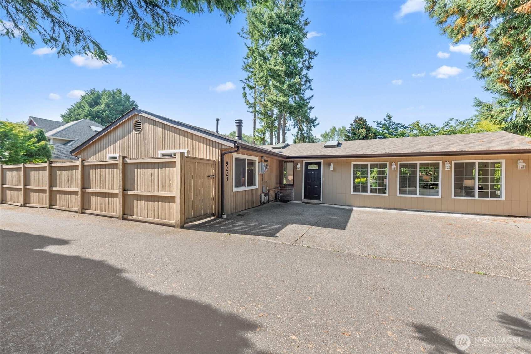 9223 128th Avenue NE, Kirkland, WA 98033