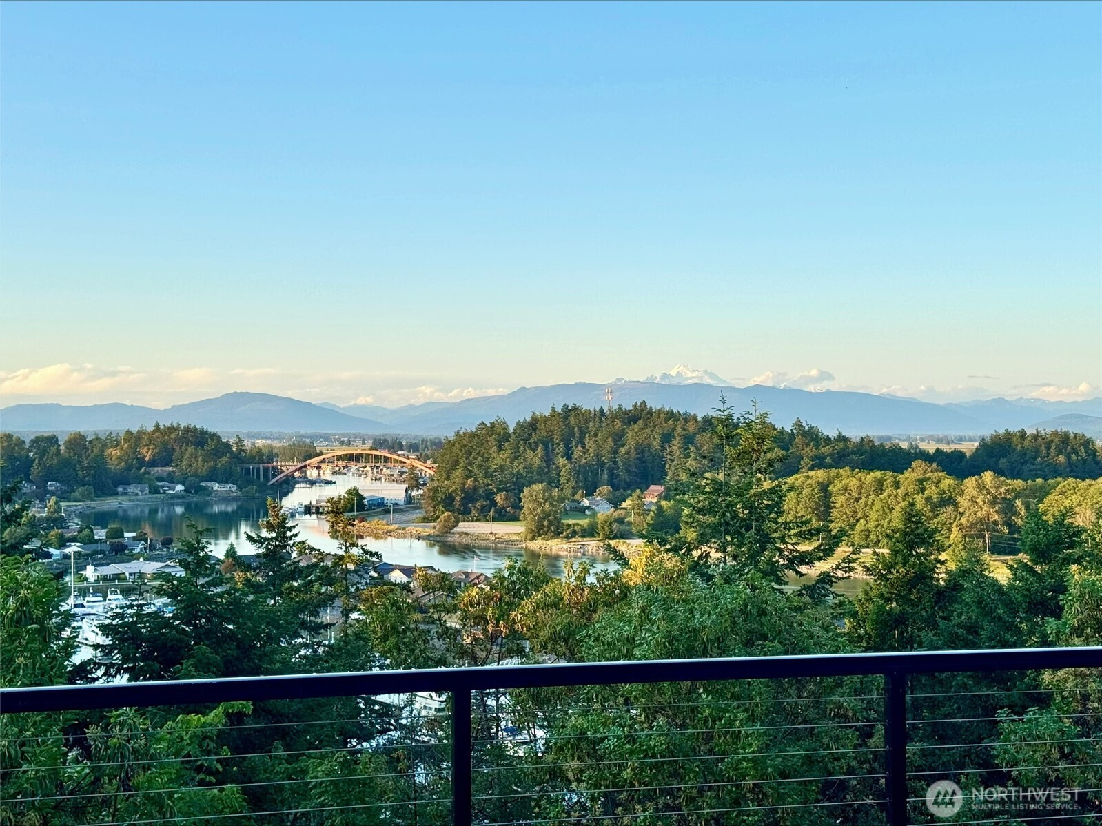 573 Klamath Drive, La Conner, WA 98257