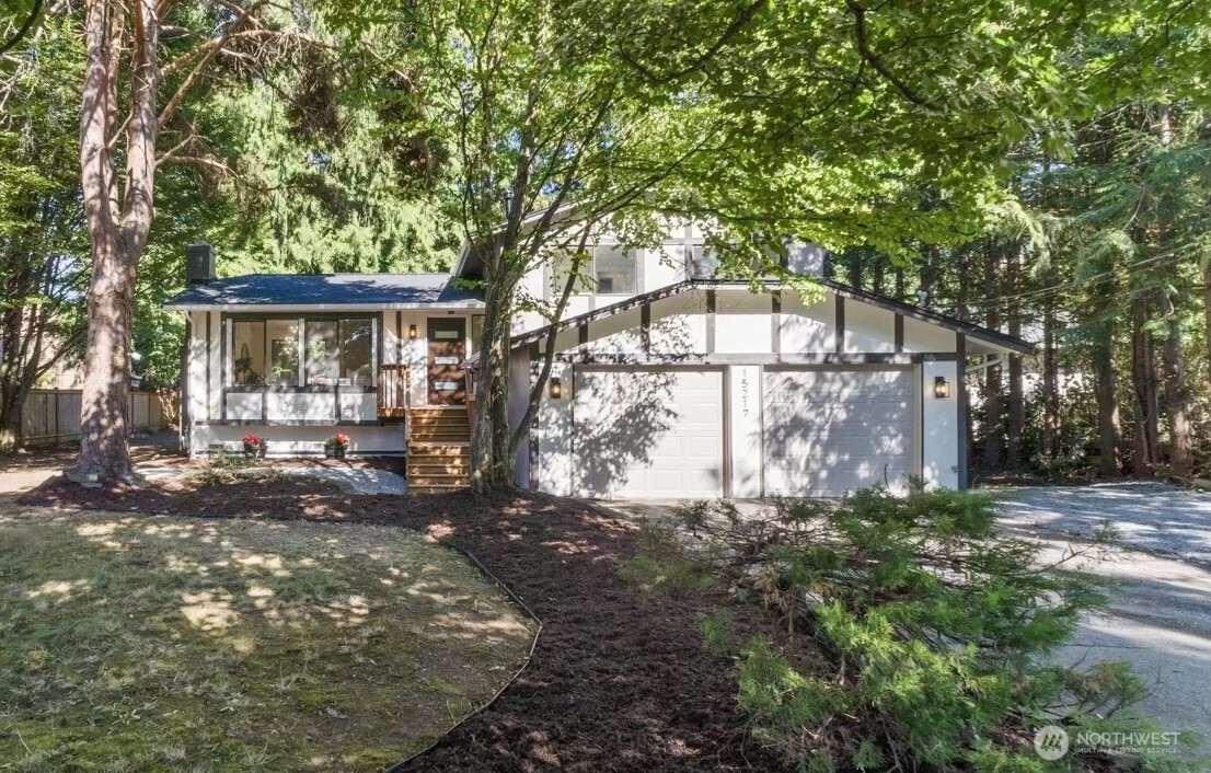 15217 48th Avenue W, Edmonds, WA 98026