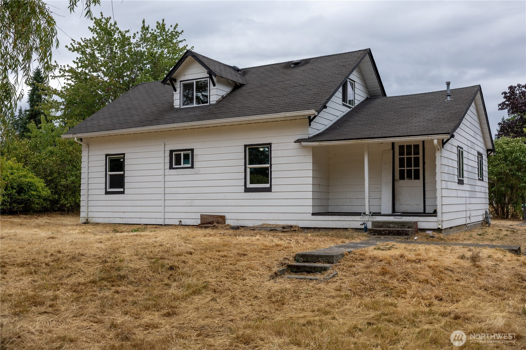 509 Rochester Street W, Rainier, WA 98576