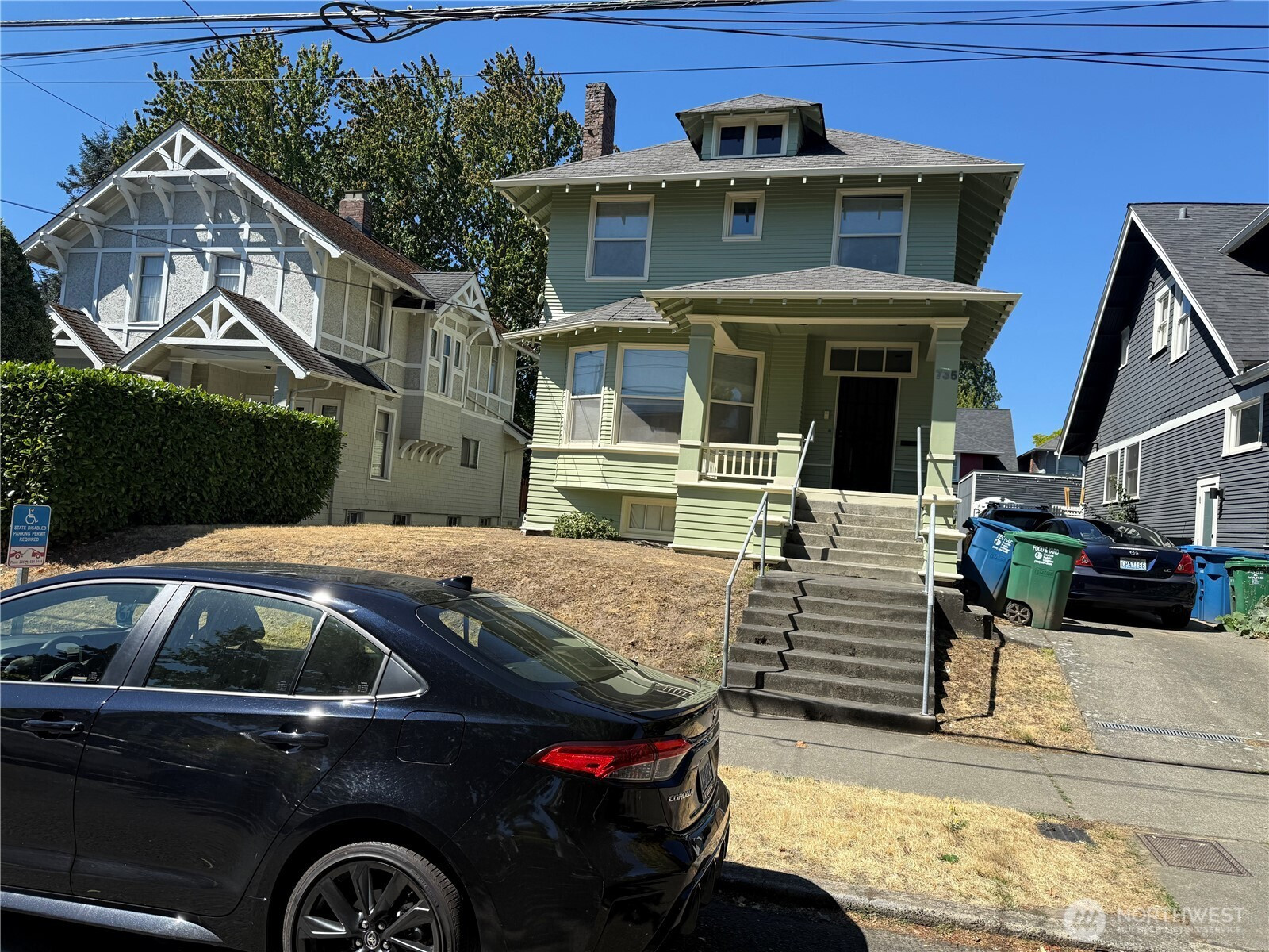 735 33 Avenue, Seattle, WA 98122