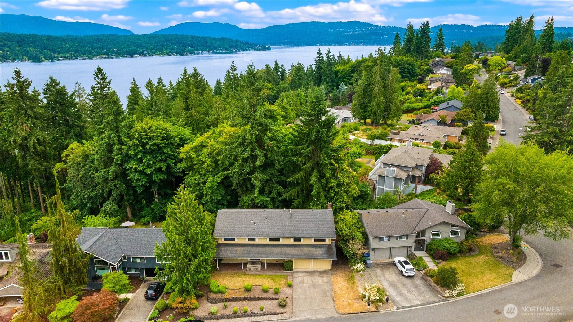 18513 NE 19th Place, Bellevue, WA 98008