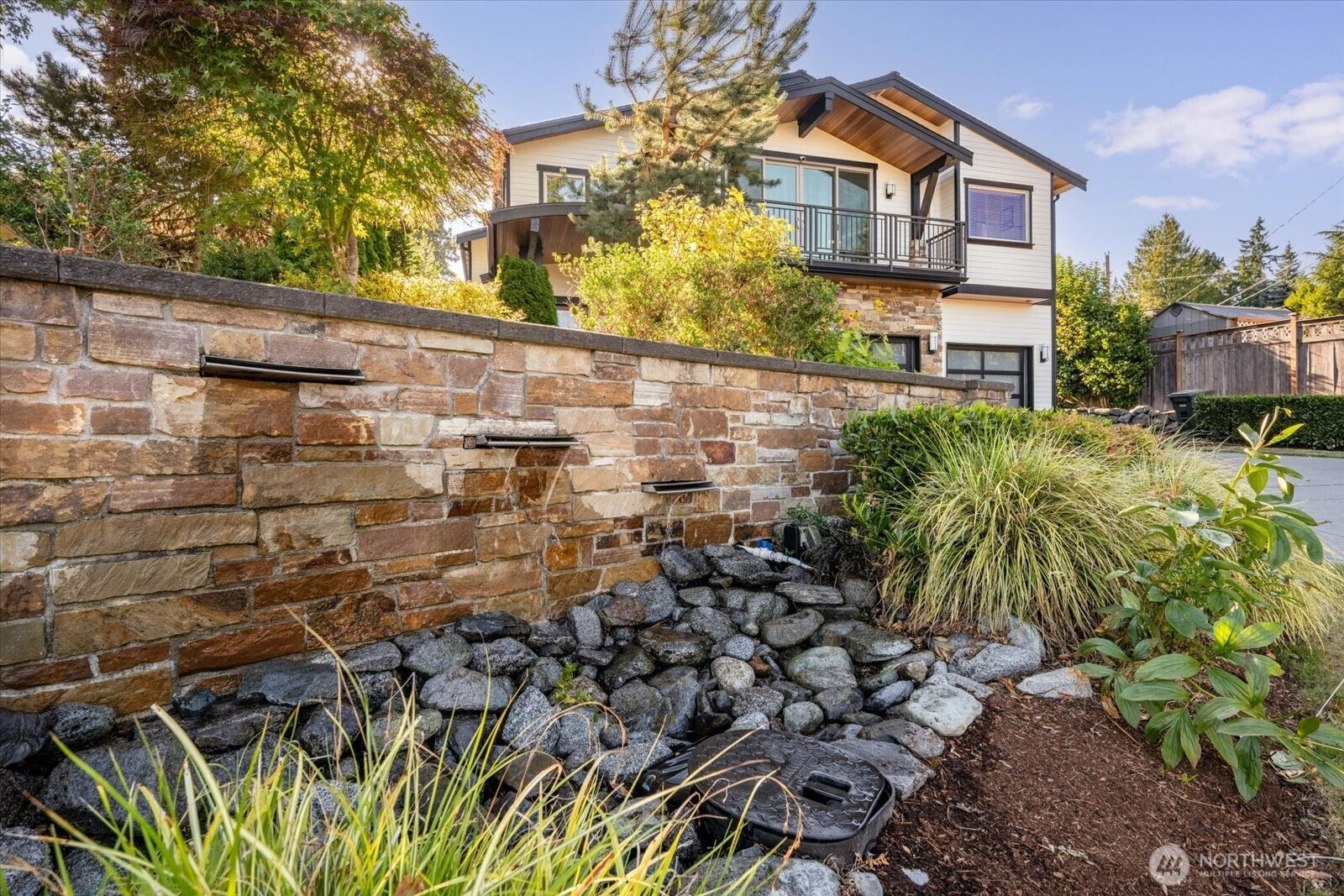 2045 102nd Avenue NE, Bellevue, WA 98004