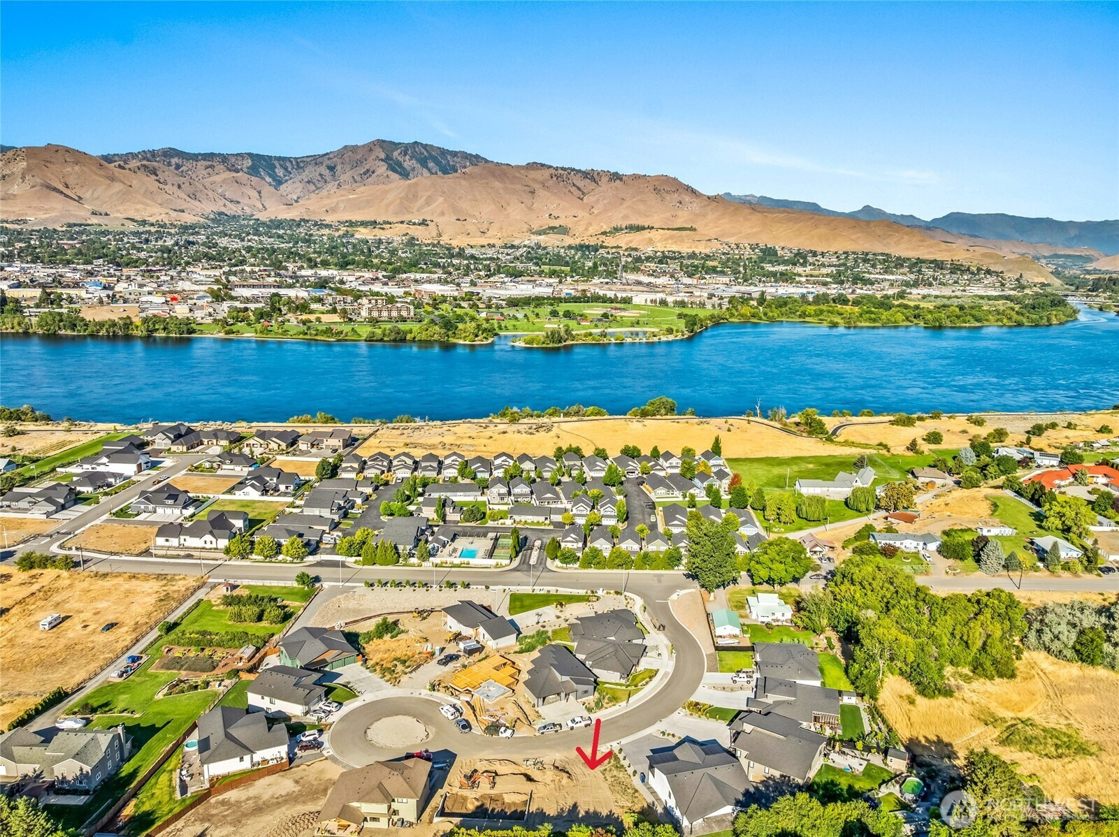249 NW Chinook Way, East Wenatchee, WA 98802