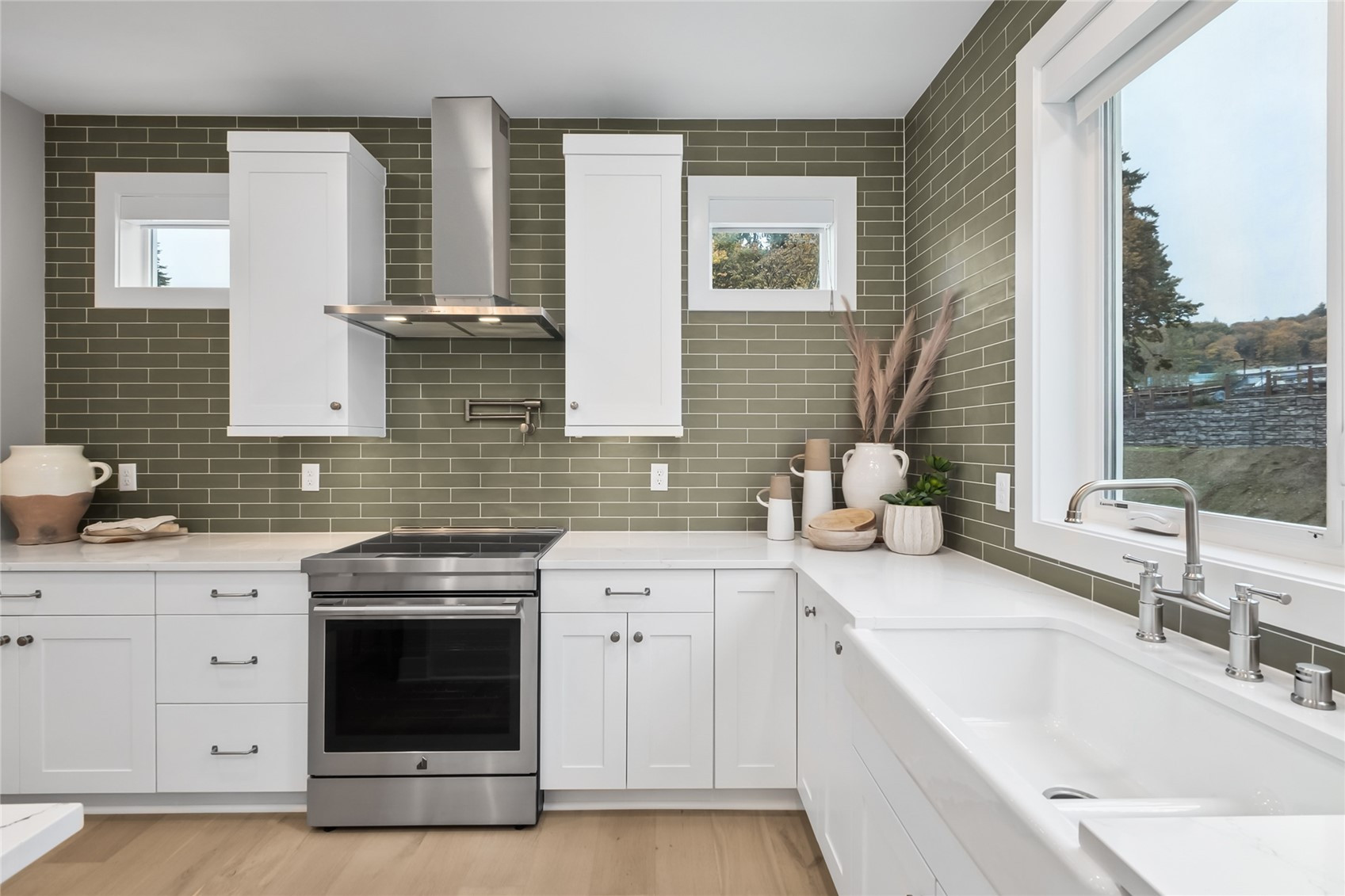 12207 137th Place NE, Redmond, WA 98052