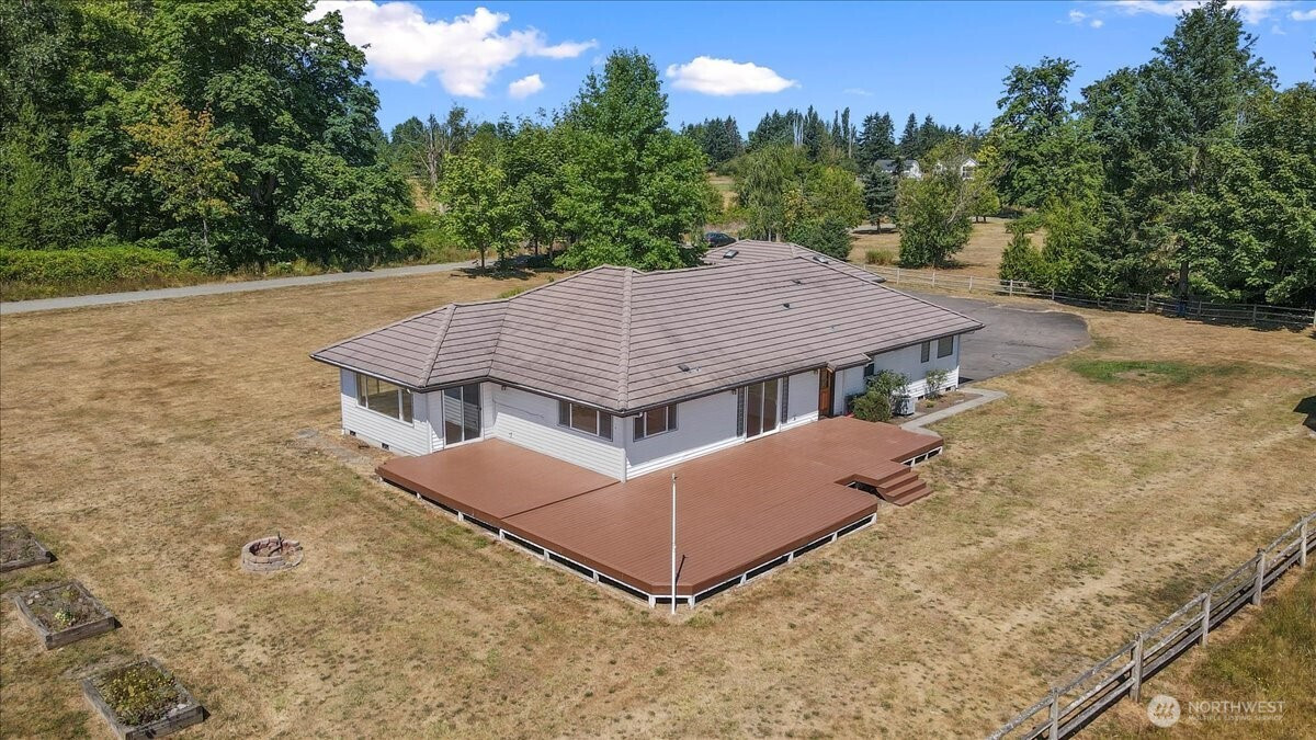 42008 254th Ave SE, Enumclaw, WA 98022