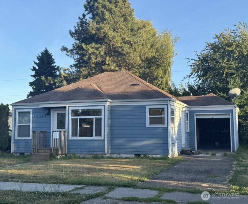 2933 Garfield Street, Longview, WA 98632