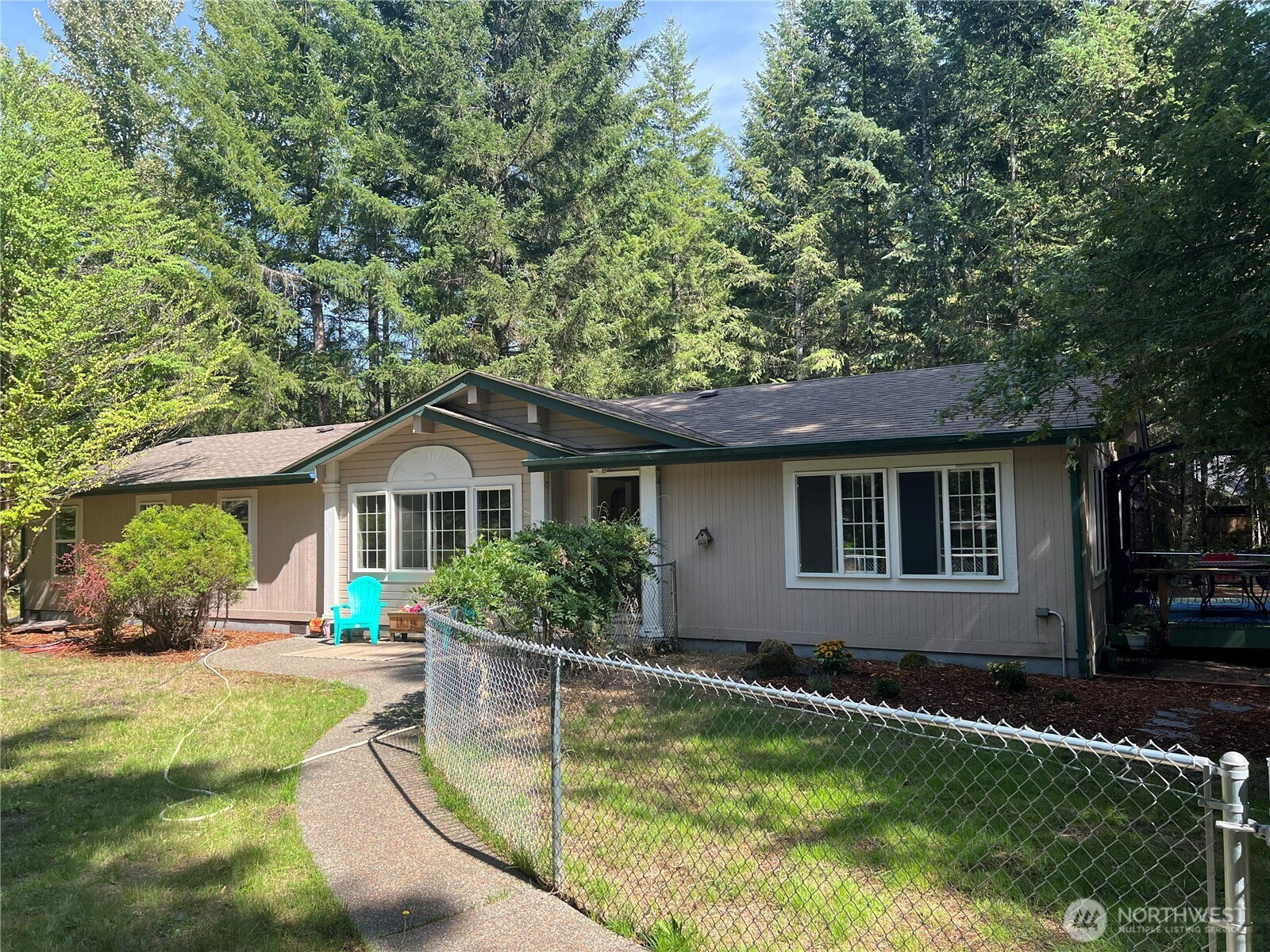 151 Roundwood Lane, Packwood, WA 98361