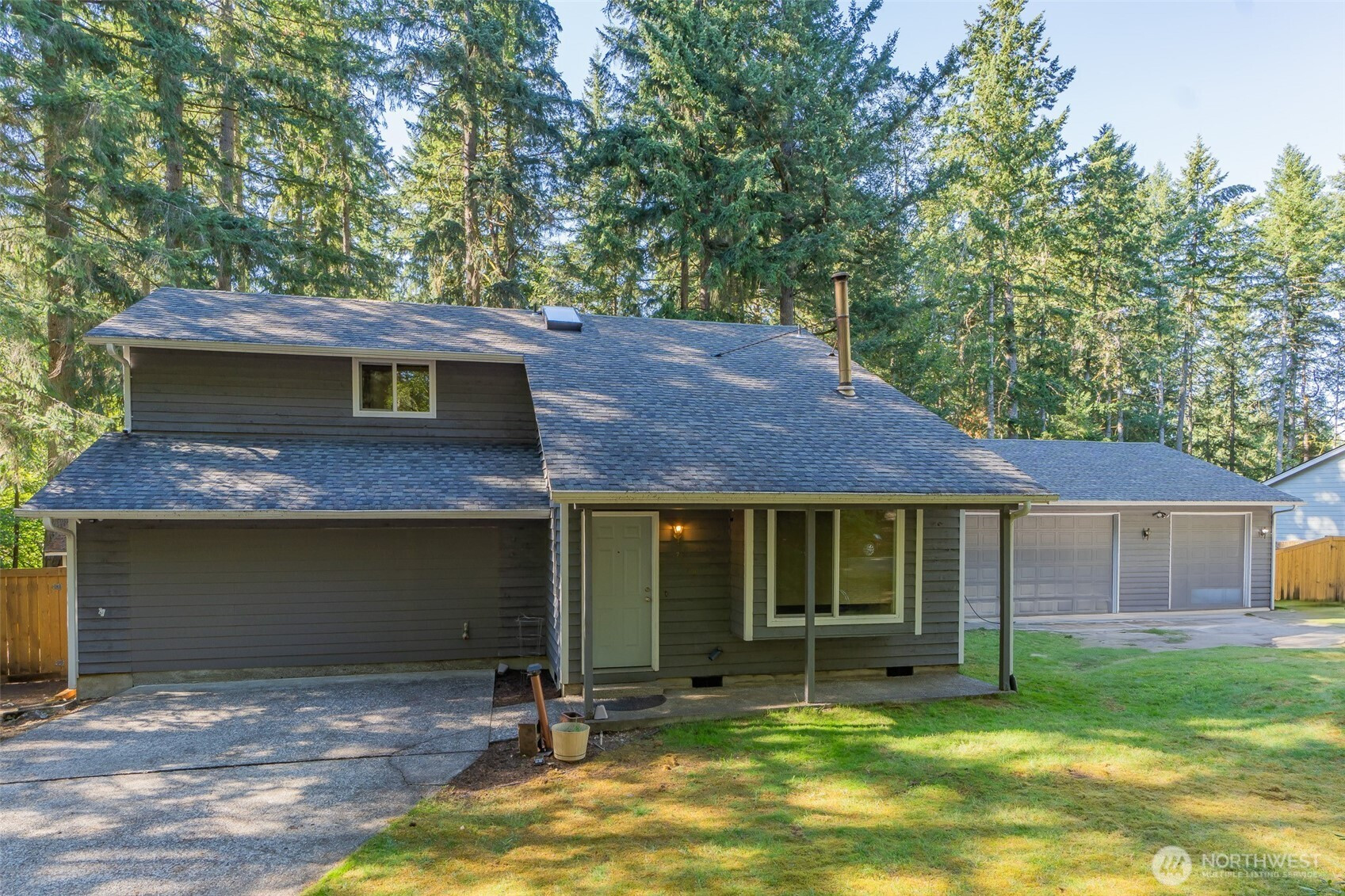 7616 Redstart Drive SE, Olympia, WA 98513