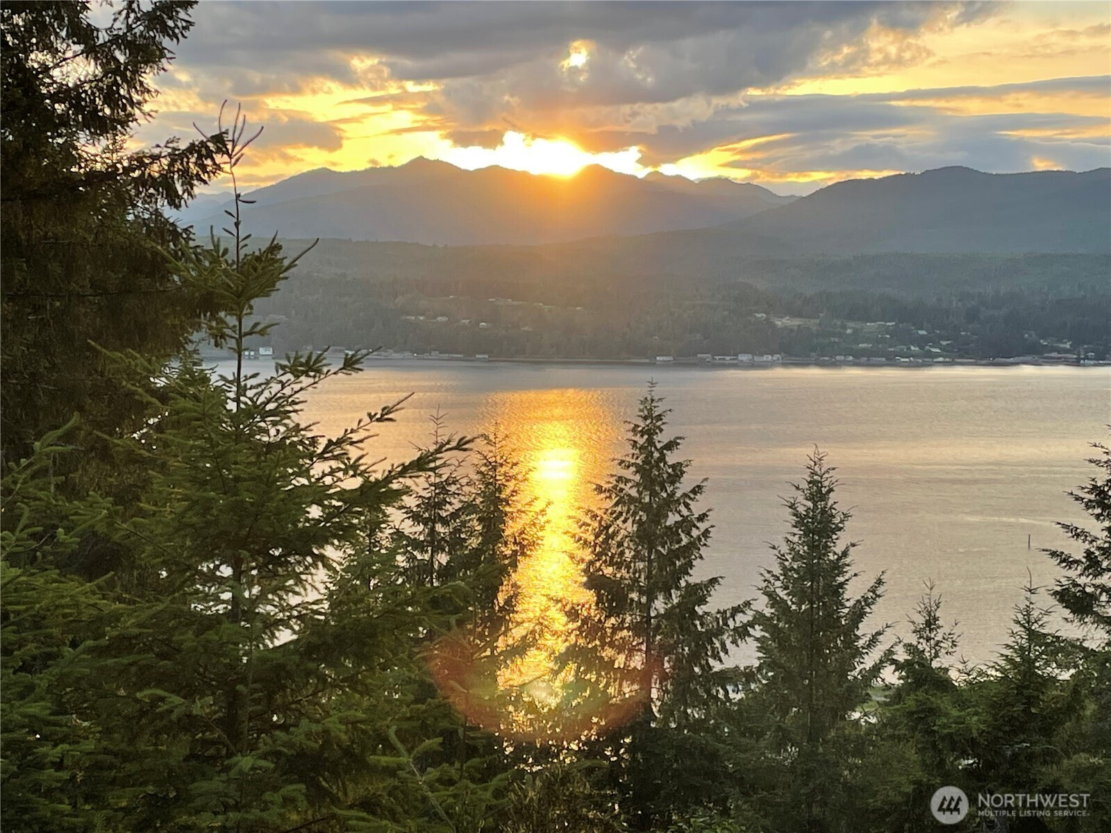 251 NE Yew Tree Lane, Tahuya, WA 98588