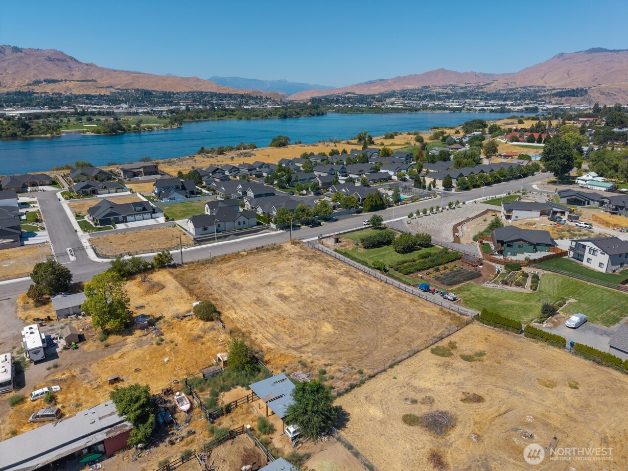 0 NW Columbia Avenue, East Wenatchee, WA 98802