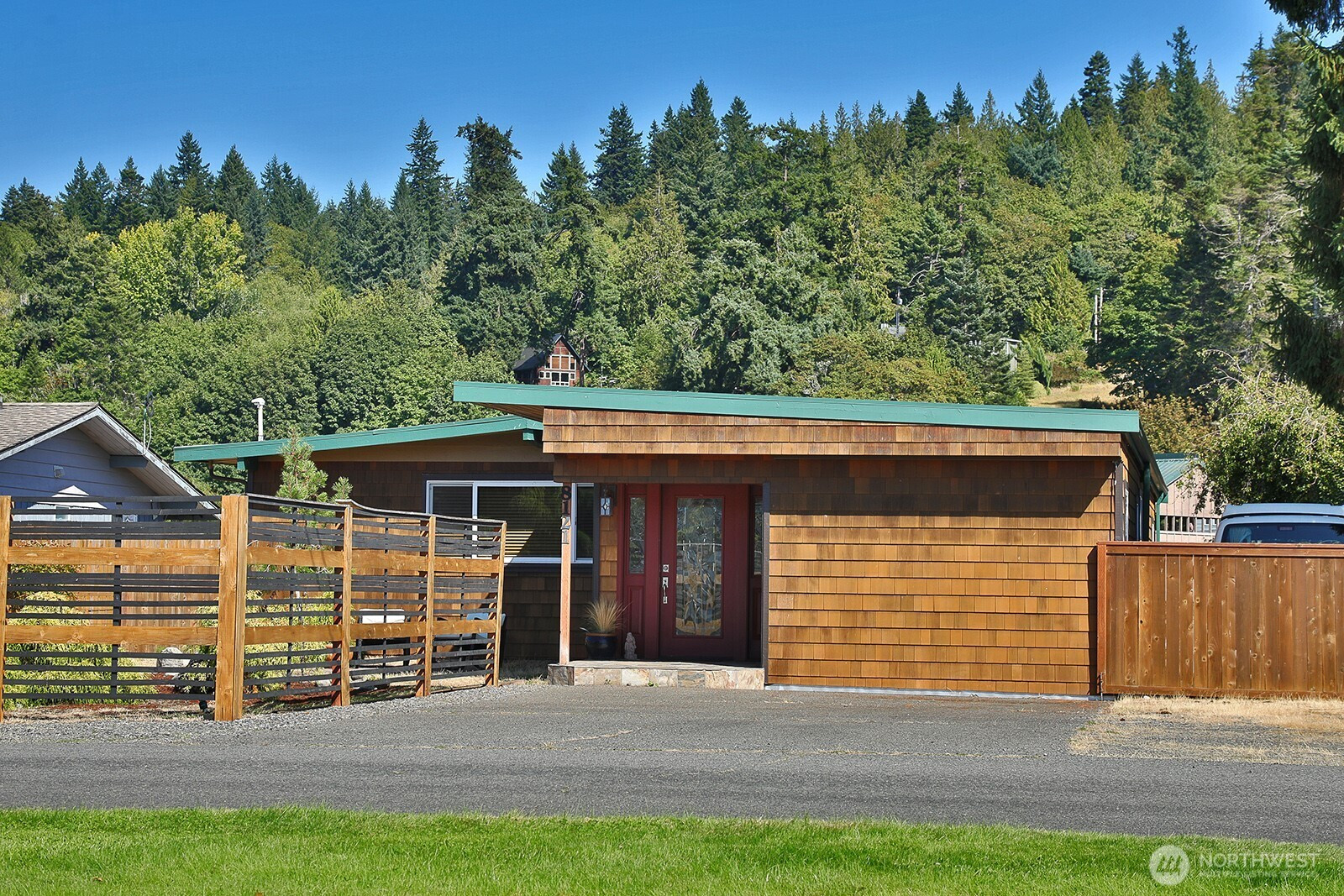 8121 Sandy Hook Terrace, Clinton, WA 98236