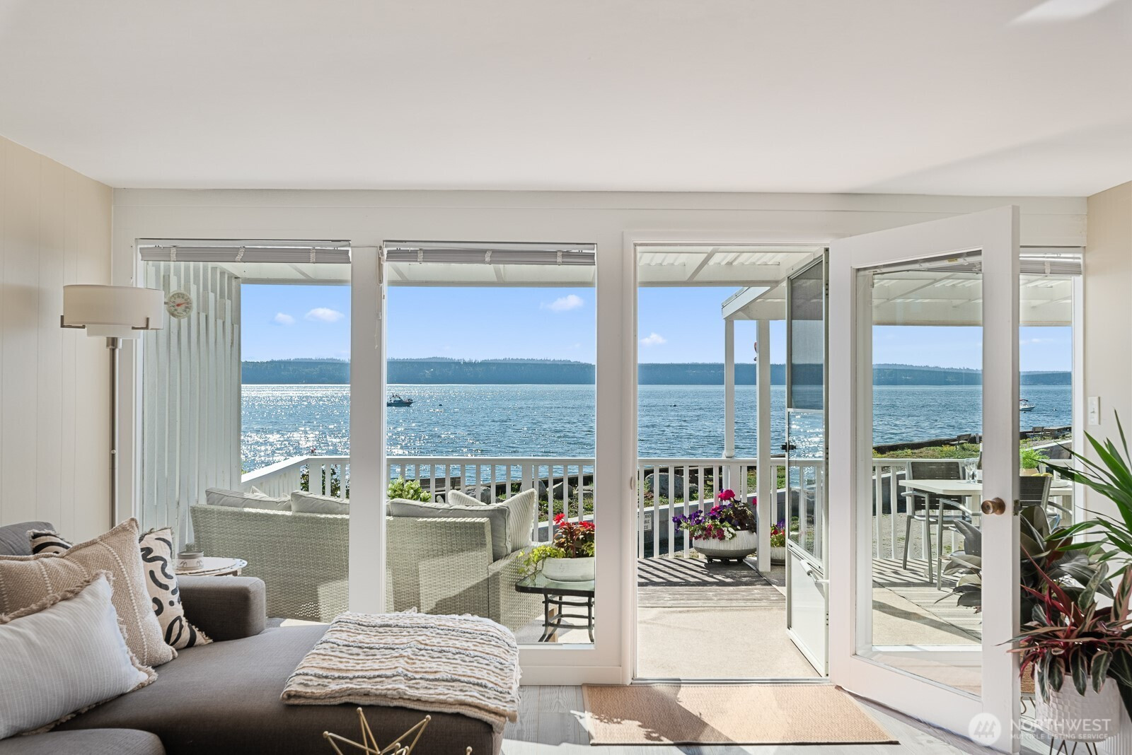 1353 Bythesea Way, Camano Island, WA 98282