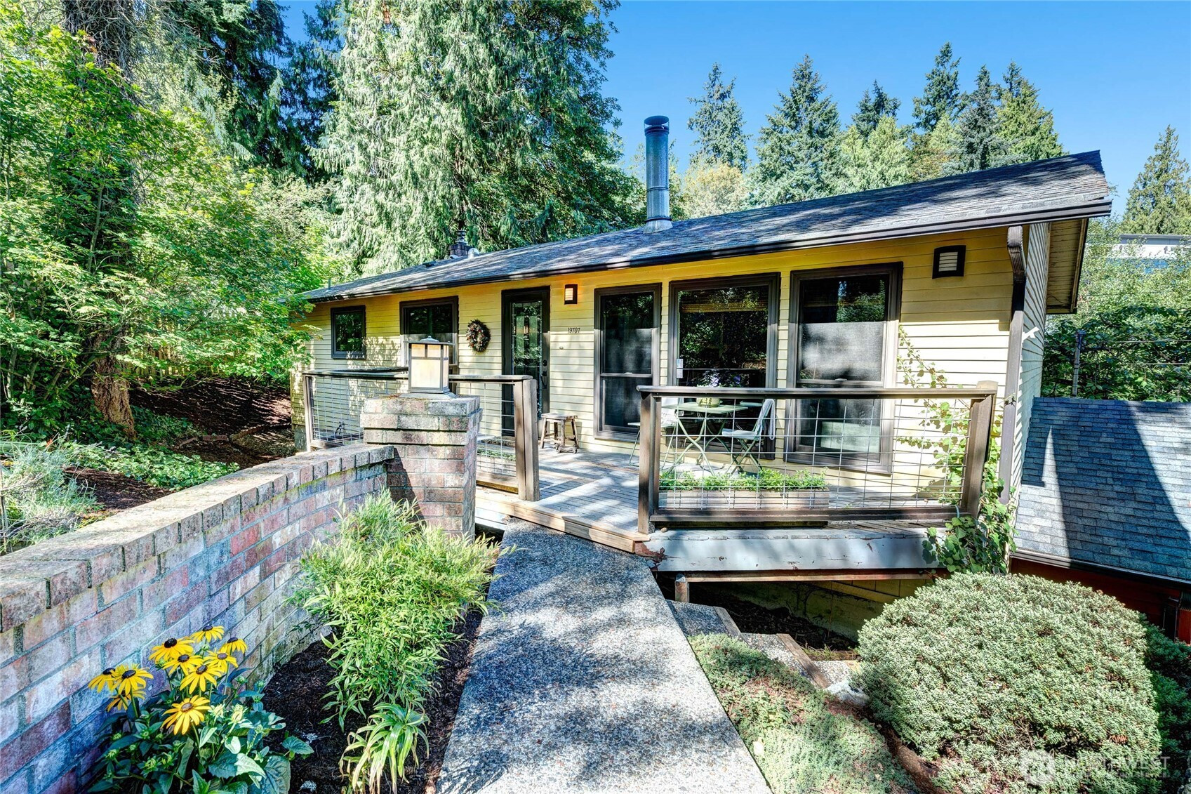 19707 67th Avenue NE, Kenmore, WA 98028