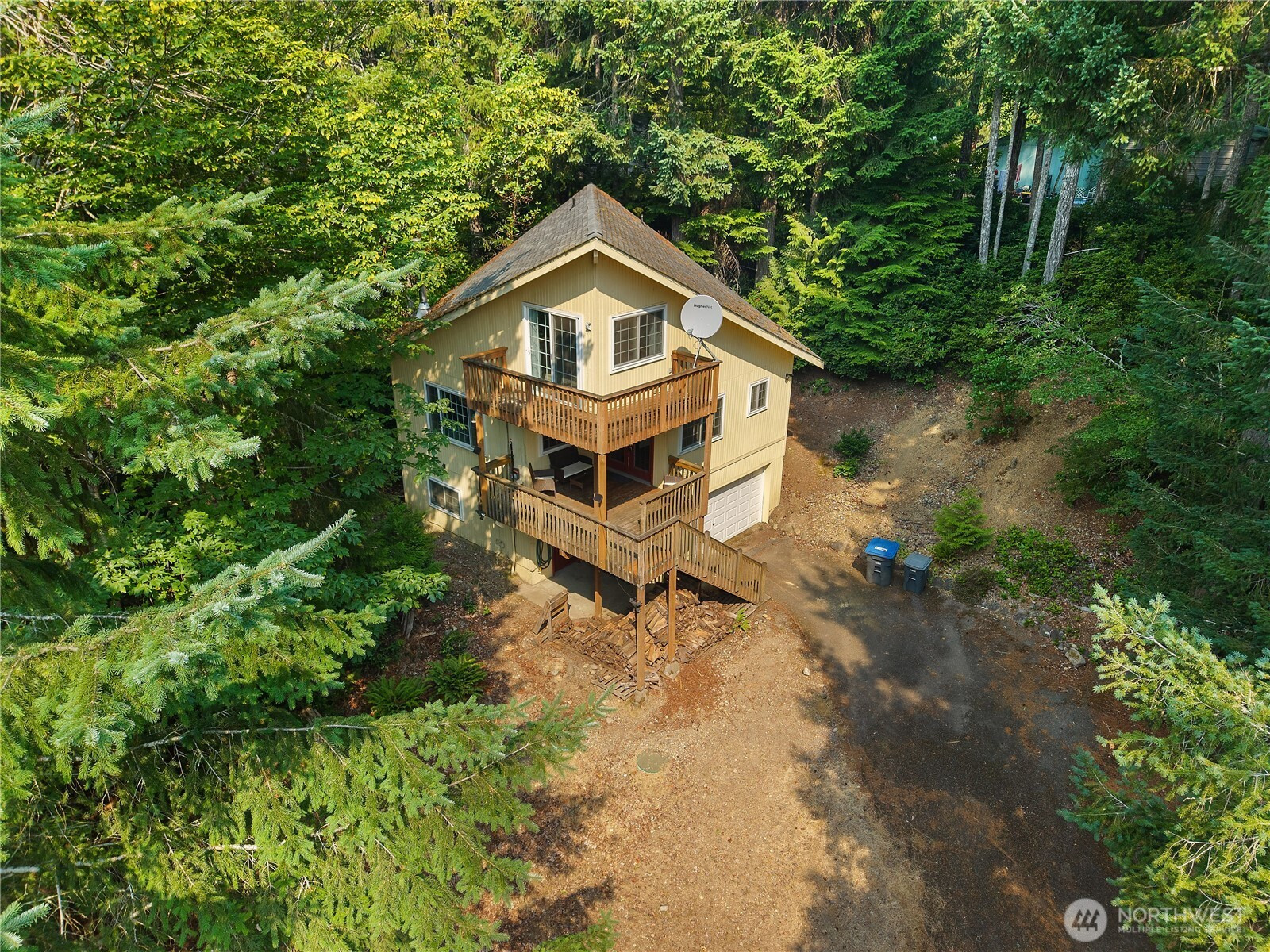 221 N Trail Head Loop, Lilliwaup, WA 98555