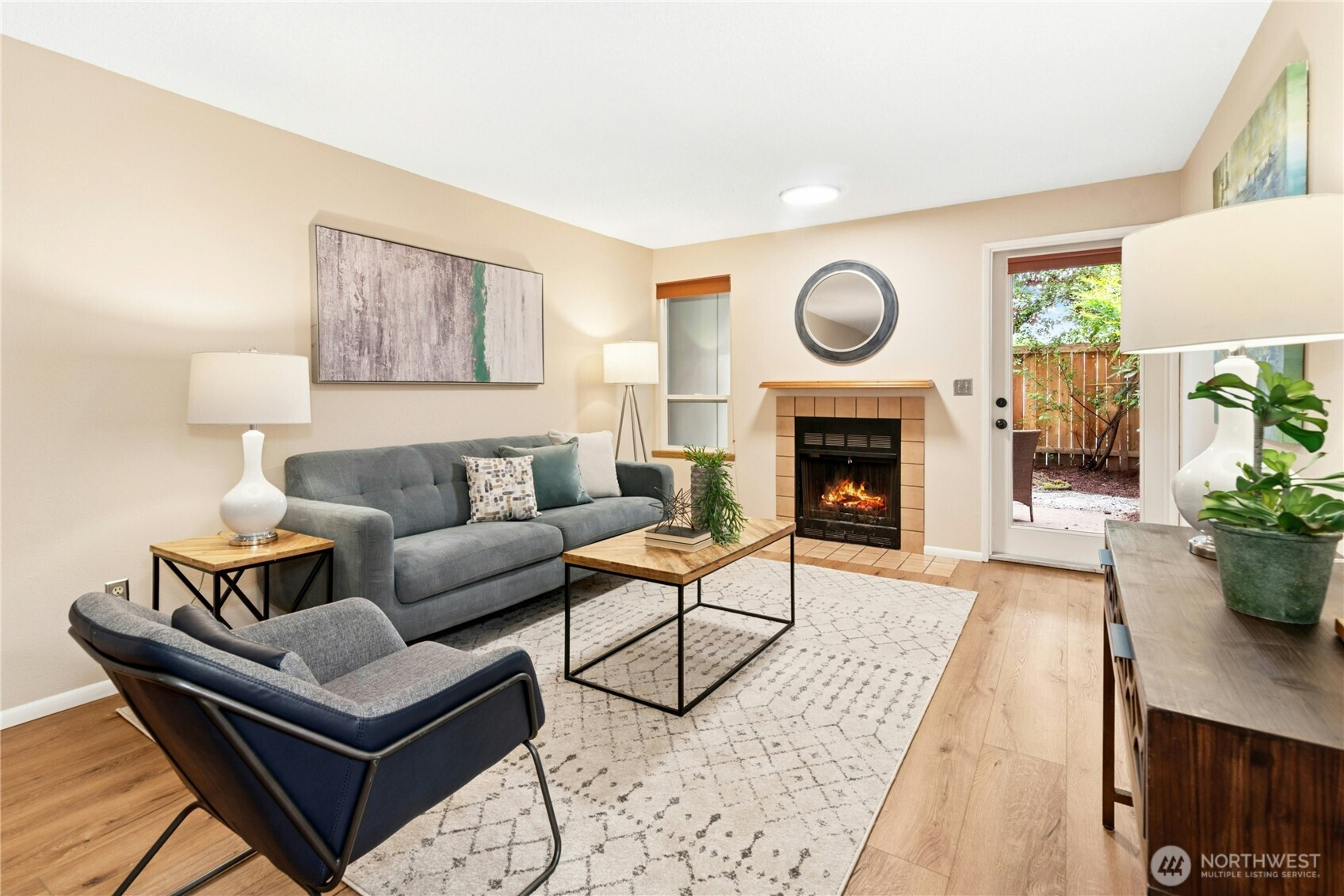 13717 Linden Avenue N, Seattle, WA 98133
