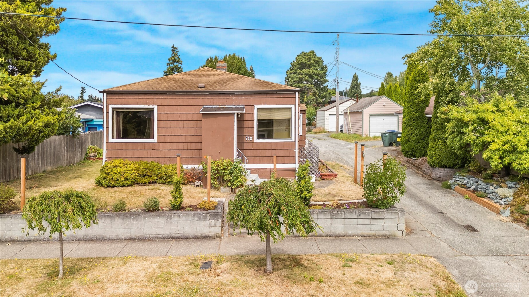 710 W North St, Bellingham, WA 98225