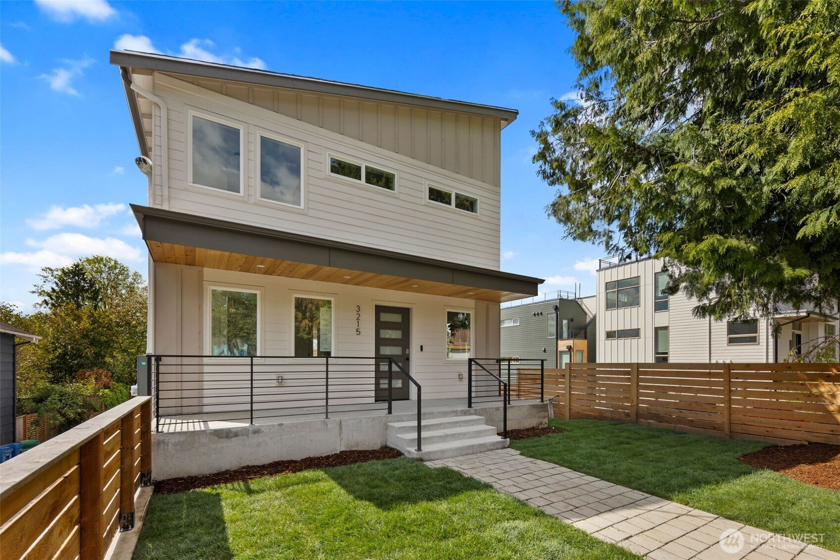 3215 37th Place S, Seattle, WA 98144