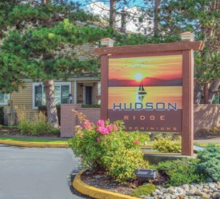 1200 S 237th Lane, Des Moines, WA 98198