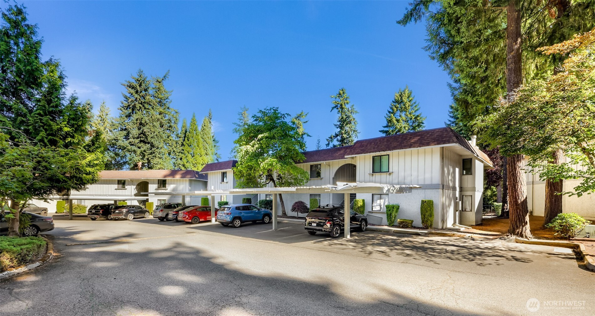 12516 NE 117th Place, Kirkland, WA 98034