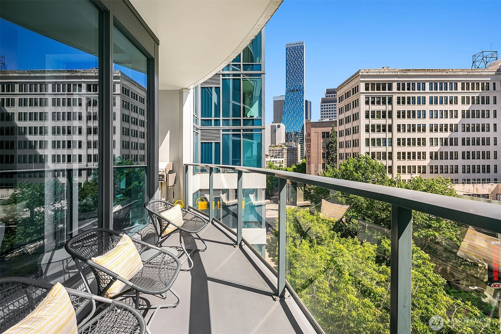 1920 4th Avenue, Seattle, WA 98101