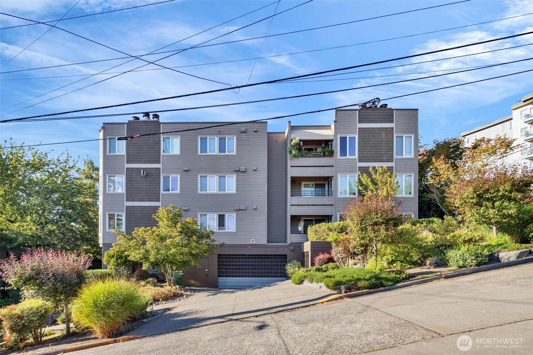 1300 W Boston Street, Seattle, WA 98119