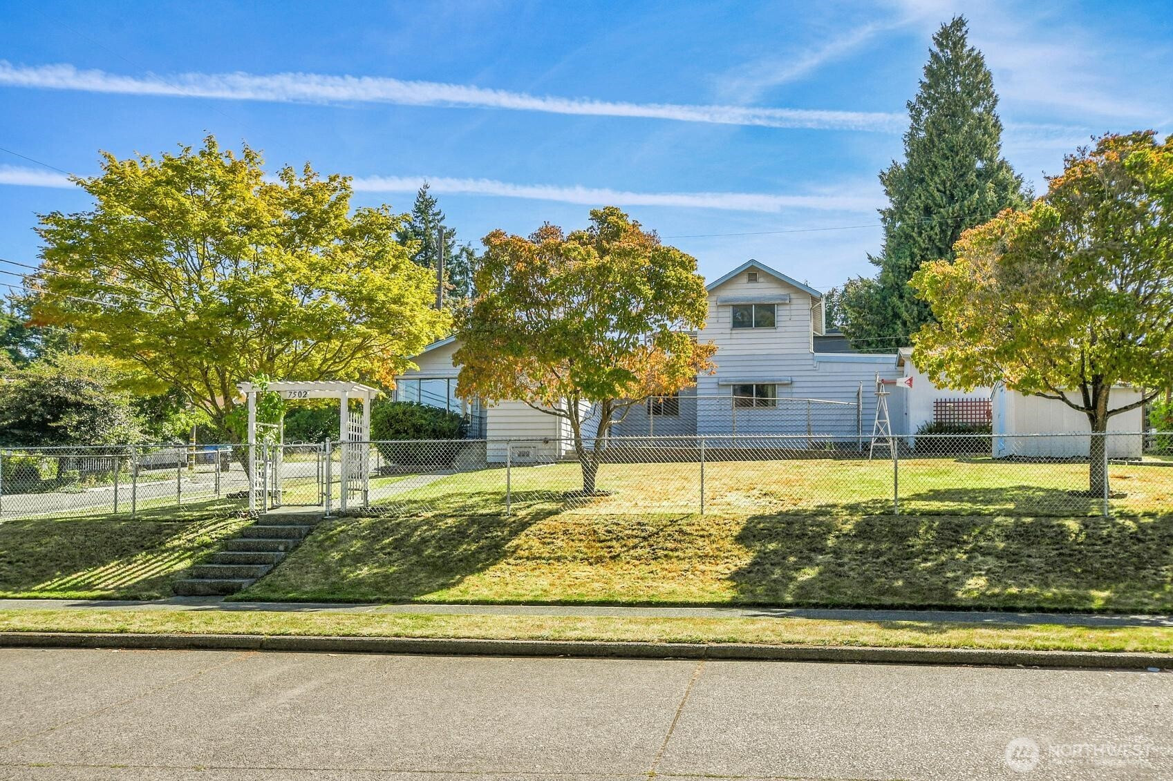 7502 14th Avenue SW, Seattle, WA 98106